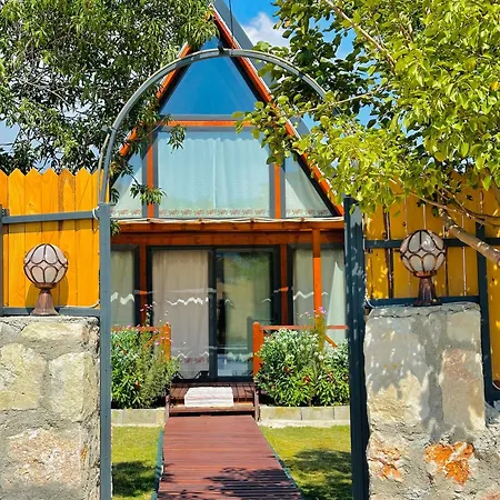 Kalkan'da Dogal Ahsap Ev, 2 Yatak Odasi, 1 Banyo, Wi-fi Vakantiehuis *